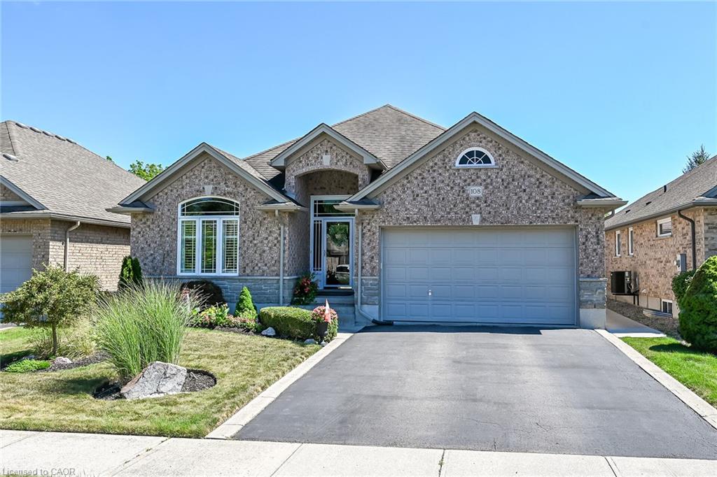 108 Willowdale Crescent