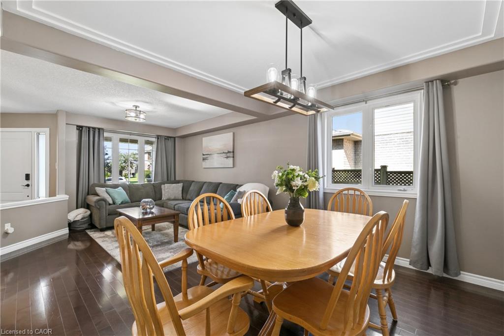 37 Applewood Street Property Photo 6
