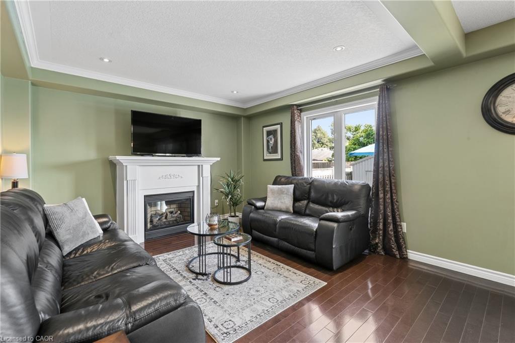 37 Applewood Street Property Photo 10