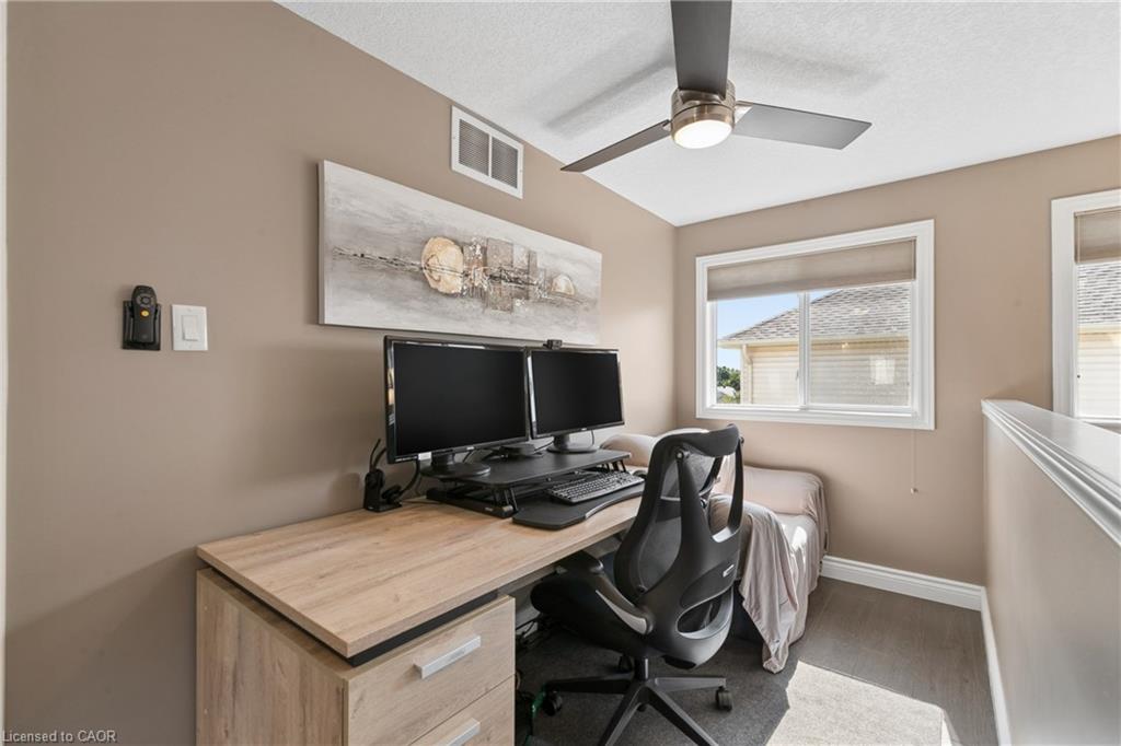 37 Applewood Street Property Photo 13