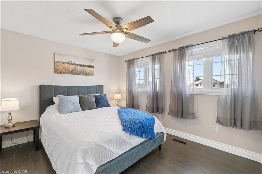 37 Applewood Street Property Photo 14