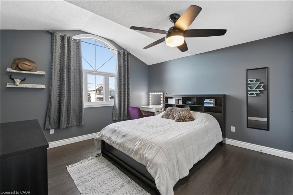 37 Applewood Street Property Photo 15