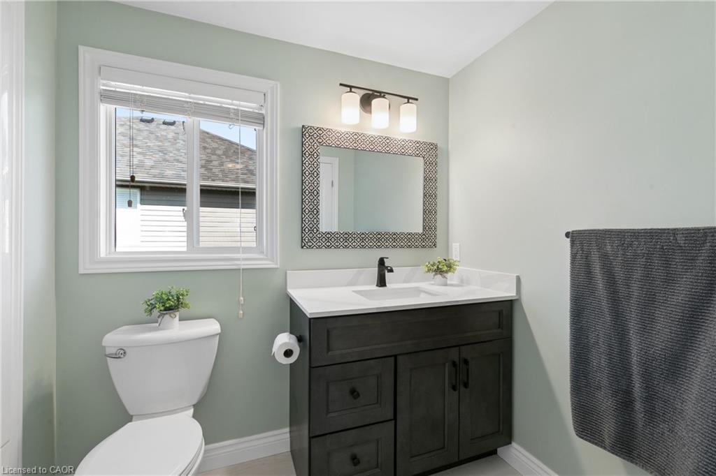 37 Applewood Street Property Photo 16
