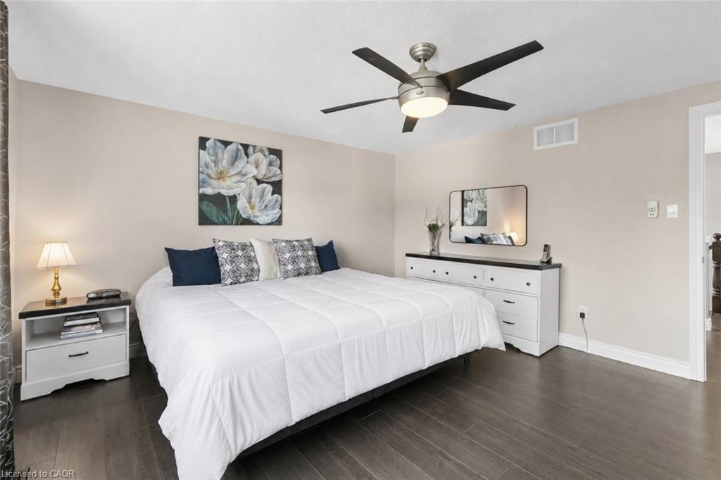37 Applewood Street Property Photo 17