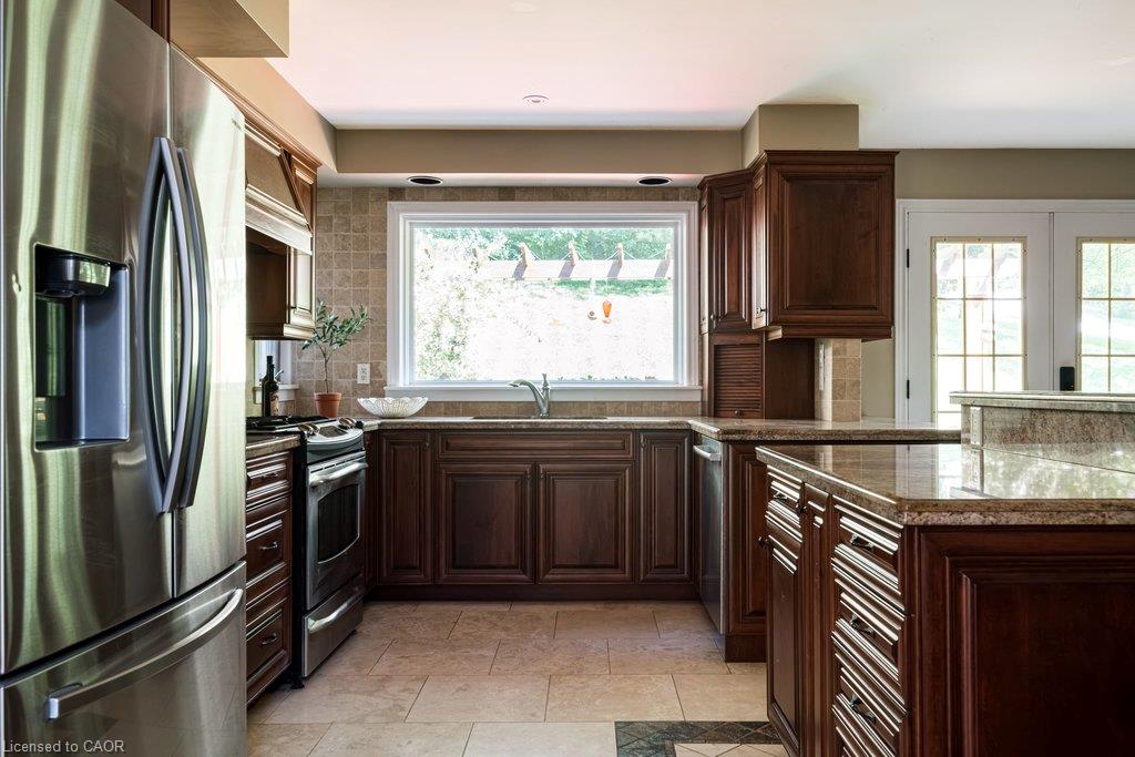 1 Kusins Court Property Photo 7