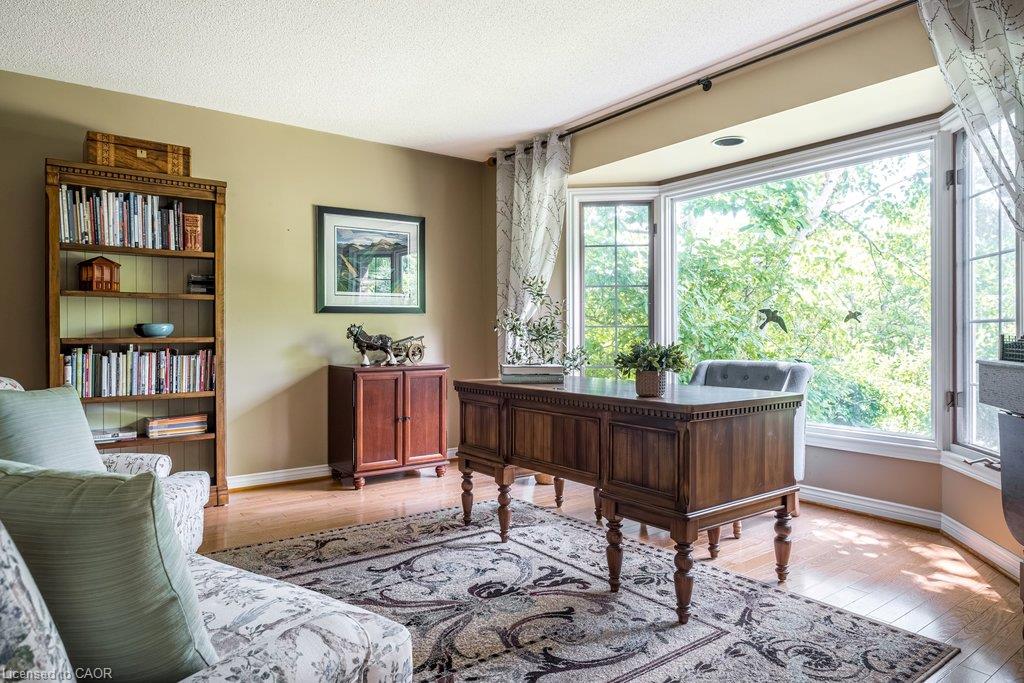 1 Kusins Court Property Photo 14