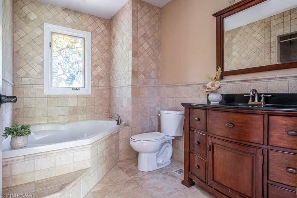 1 Kusins Court Property Photo 19