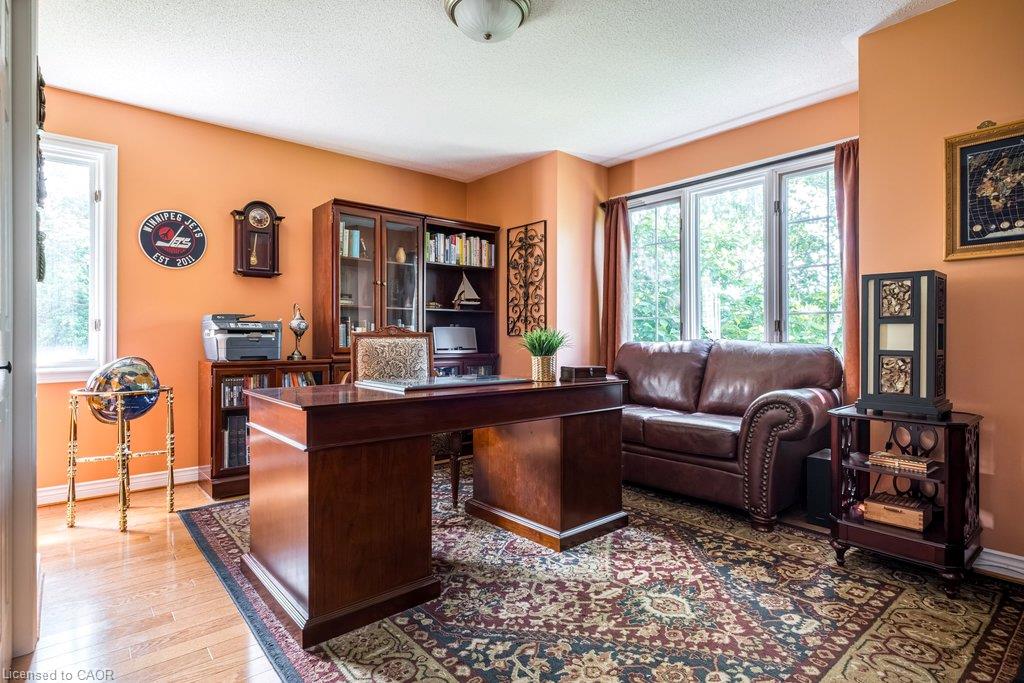 1 Kusins Court Property Photo 23