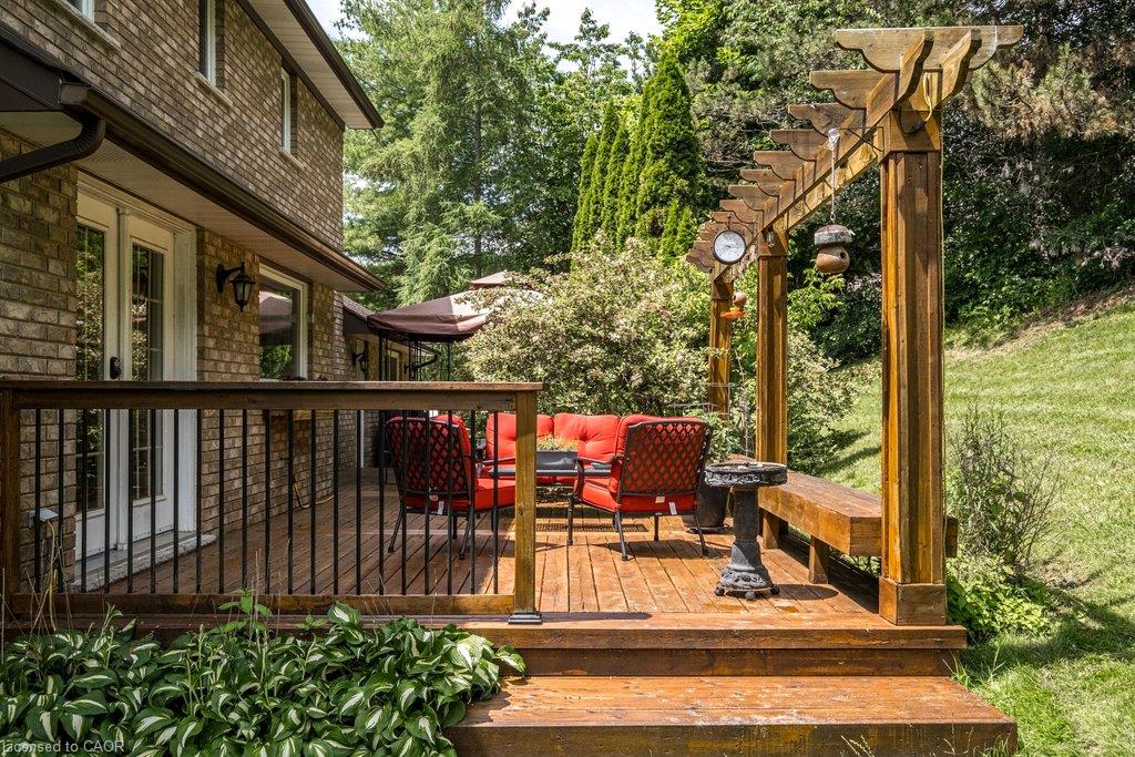 1 Kusins Court Property Photo 35