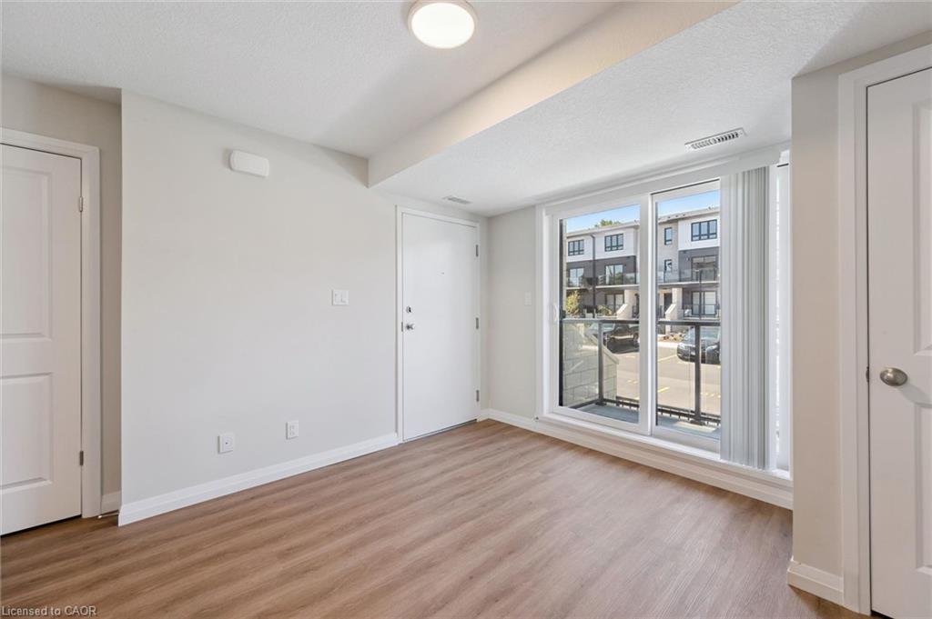 D9-410 Northfield Drive W Property Photo 4
