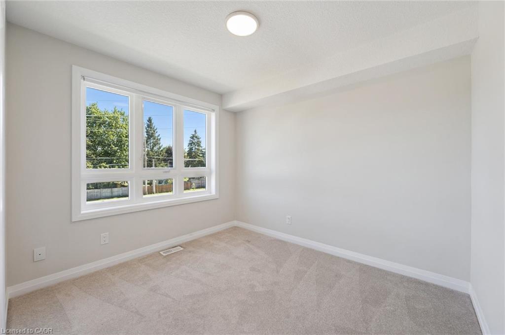 D9-410 Northfield Drive W Property Photo 17