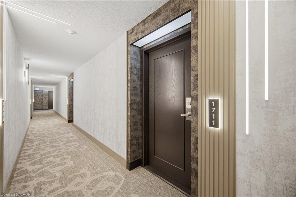 1711-1276 Maple Crossing Boulevard Property Photo 5