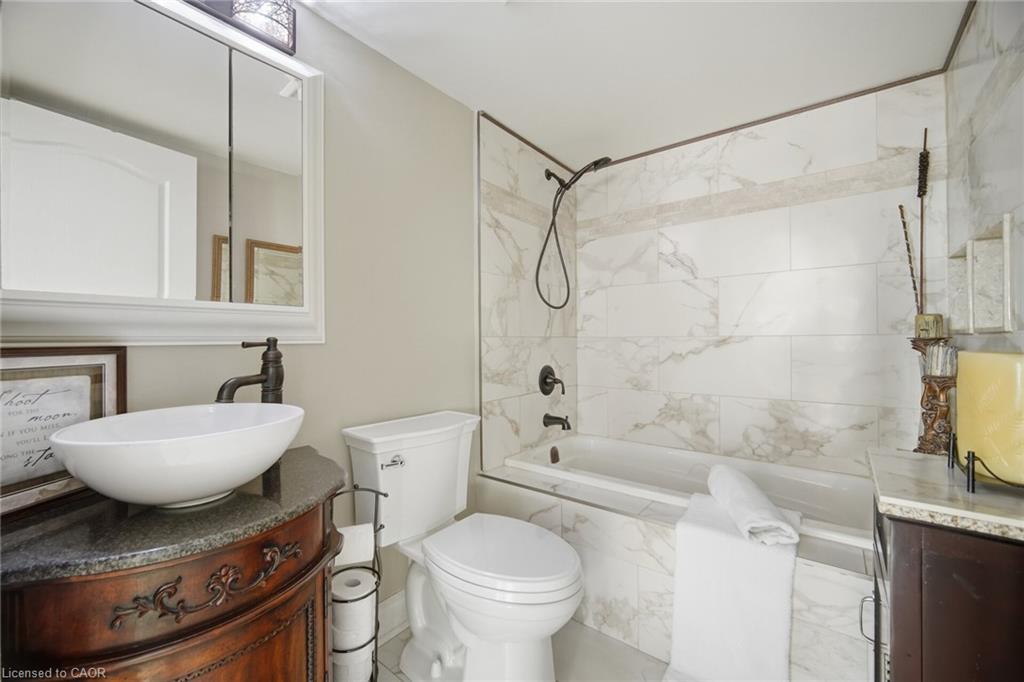 1711-1276 Maple Crossing Boulevard Property Photo 25
