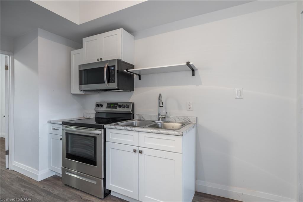3-524 King Street E Property Photo 15