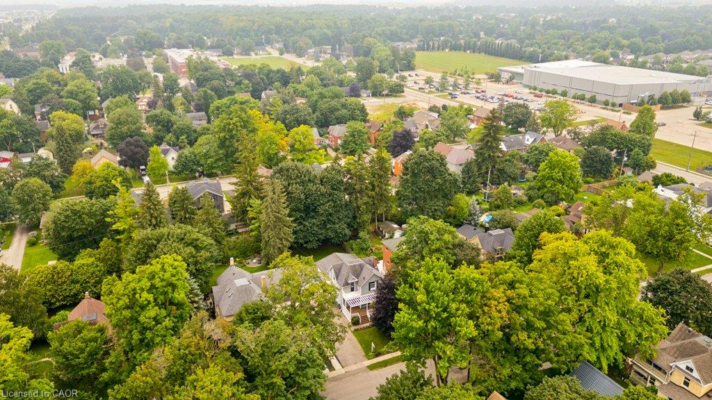 9 Park Avenue W Property Photo 2