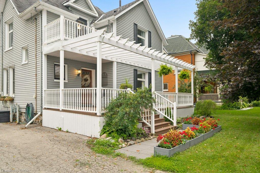 9 Park Avenue W Property Photo 8