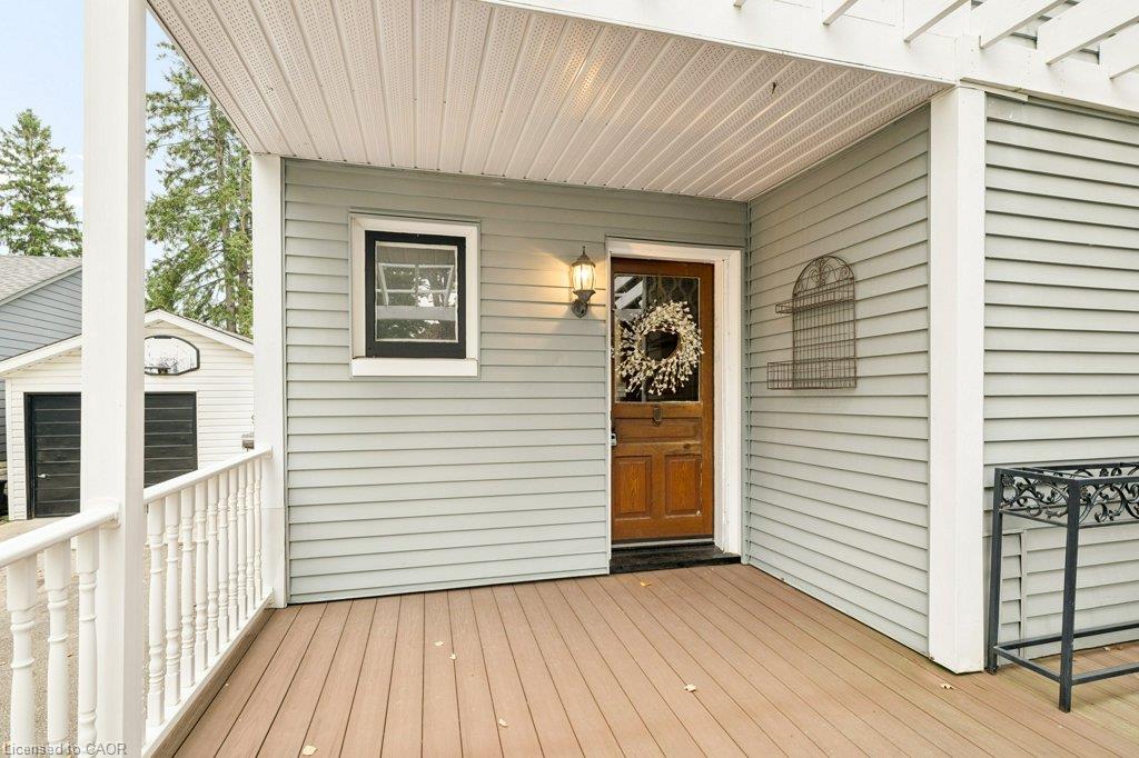 9 Park Avenue W Property Photo 10