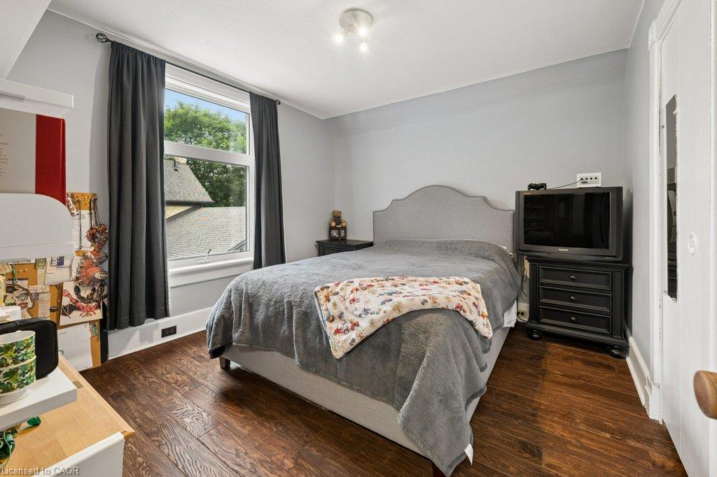 9 Park Avenue W Property Photo 35