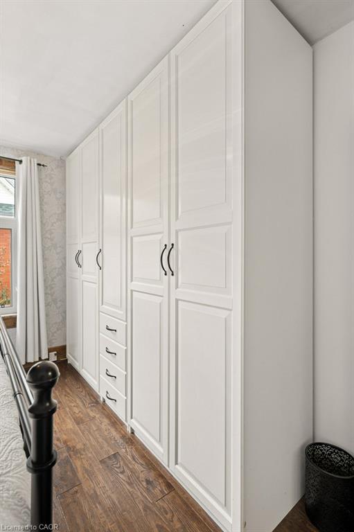 9 Park Avenue W Property Photo 38