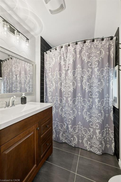 9 Park Avenue W Property Photo 39