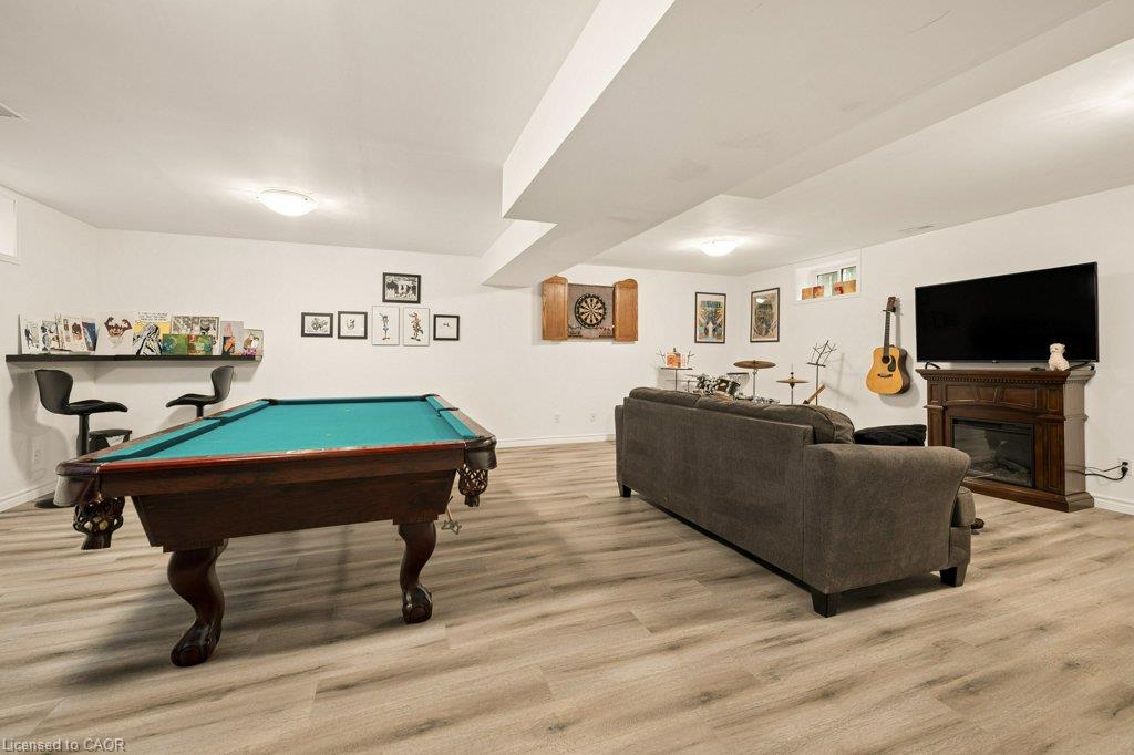 9 Park Avenue W Property Photo 40