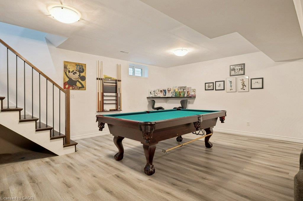 9 Park Avenue W Property Photo 41