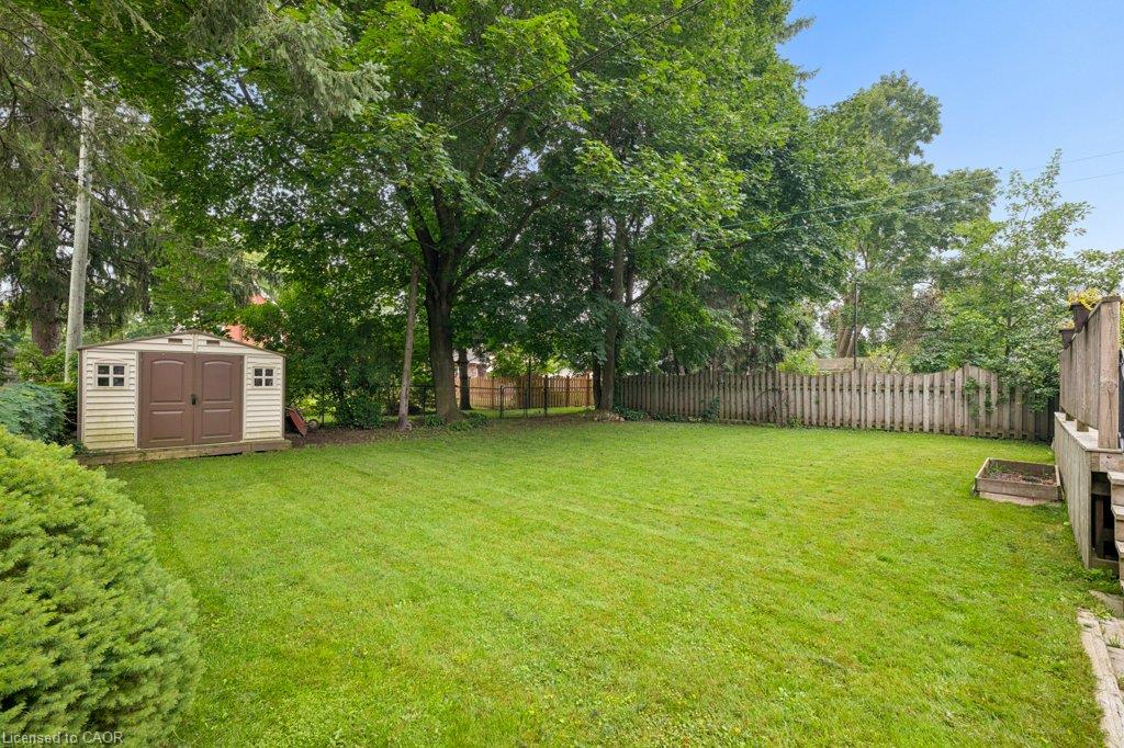 9 Park Avenue W Property Photo 46