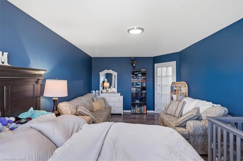 4804 John Street Property Photo 14