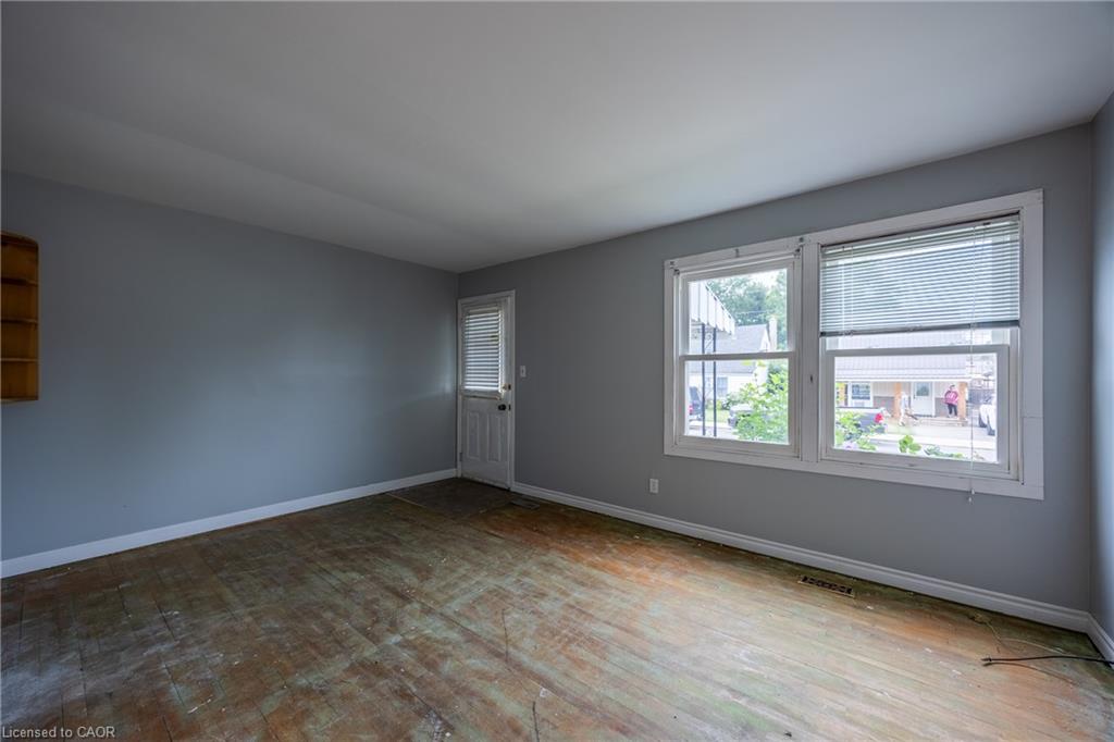 82 Salisbury Avenue Property Photo 3