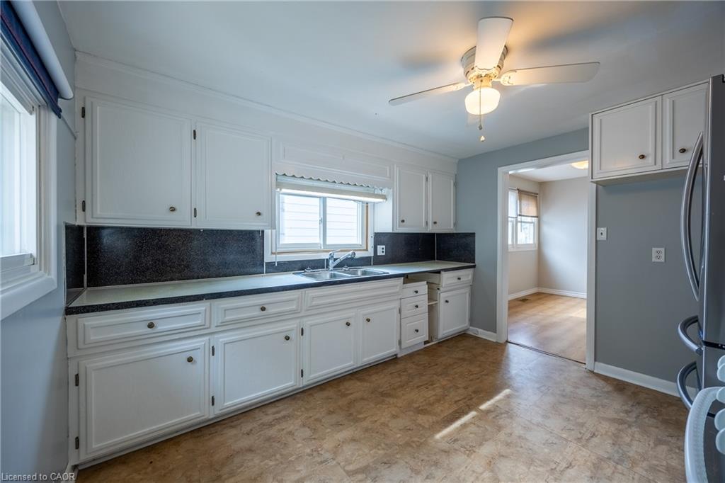 82 Salisbury Avenue Property Photo 6
