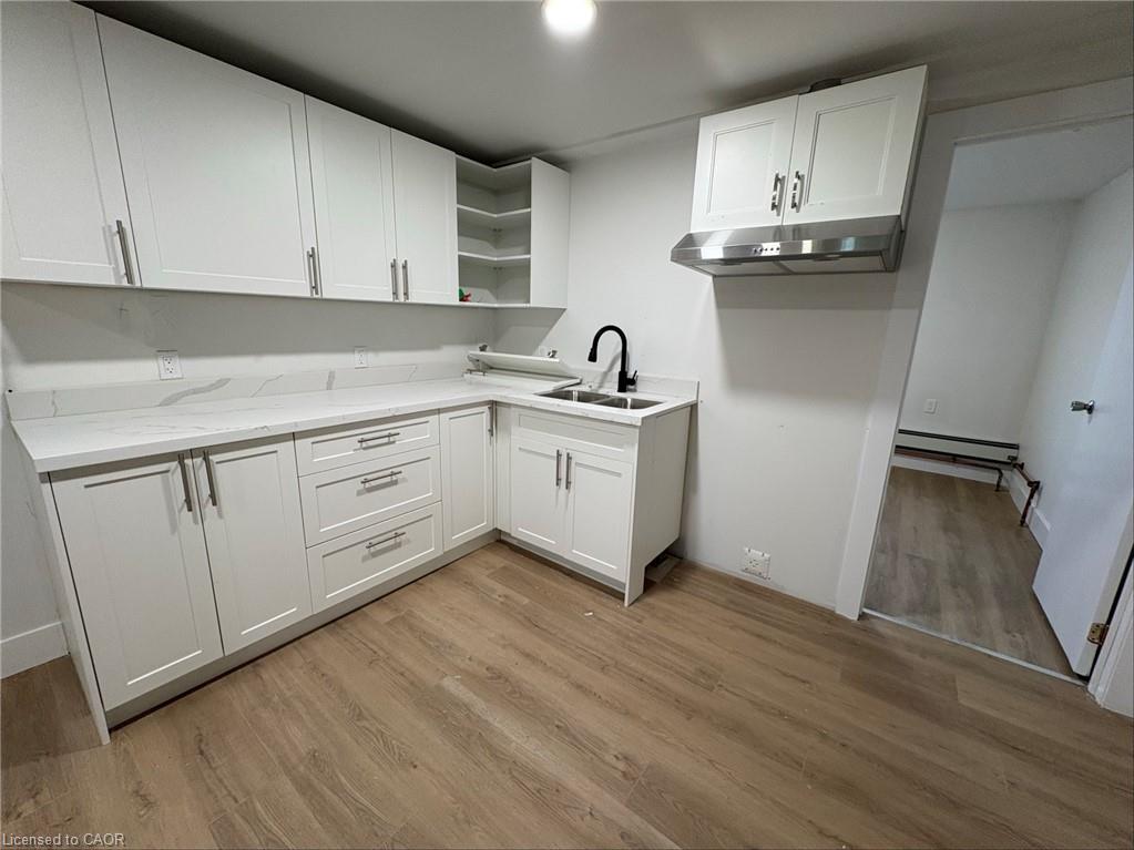 8-803 King Street Property Photo 5