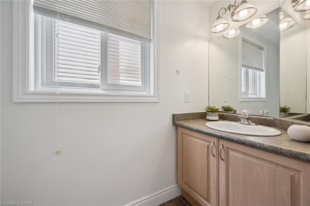 575 Violet Street Property Photo 4