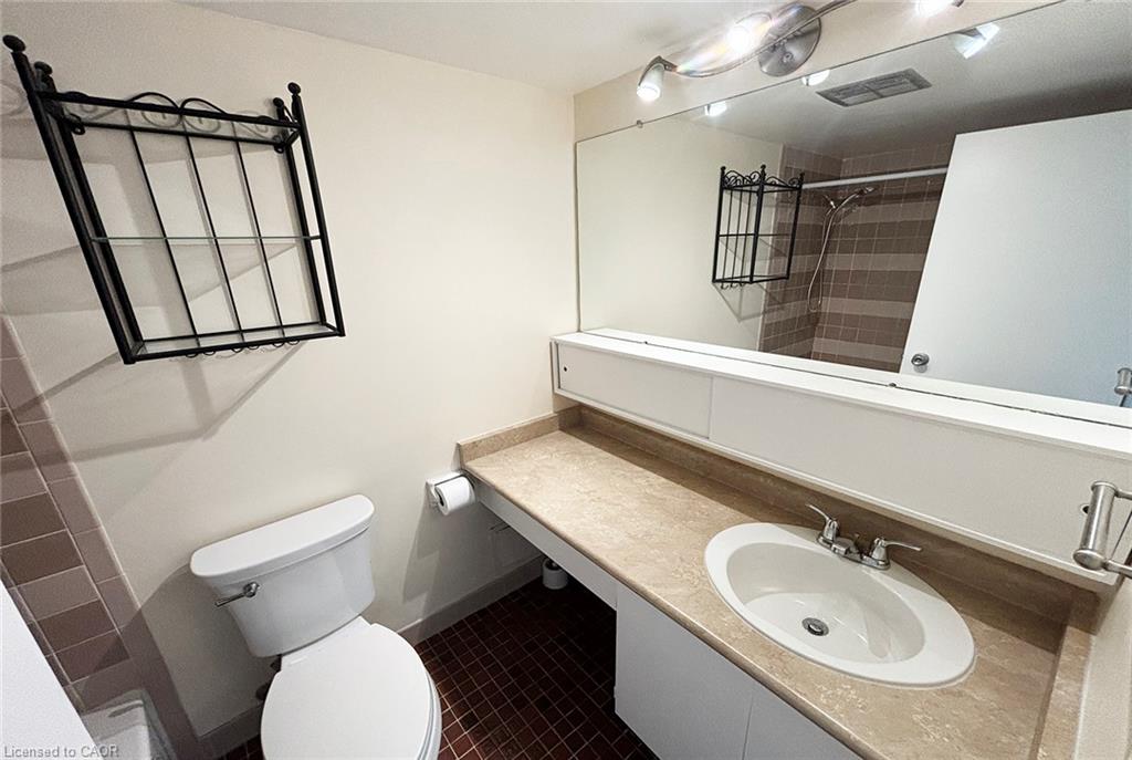 1004-20 Speers Road Property Photo 15