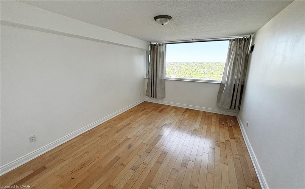 1004-20 Speers Road Property Photo 16