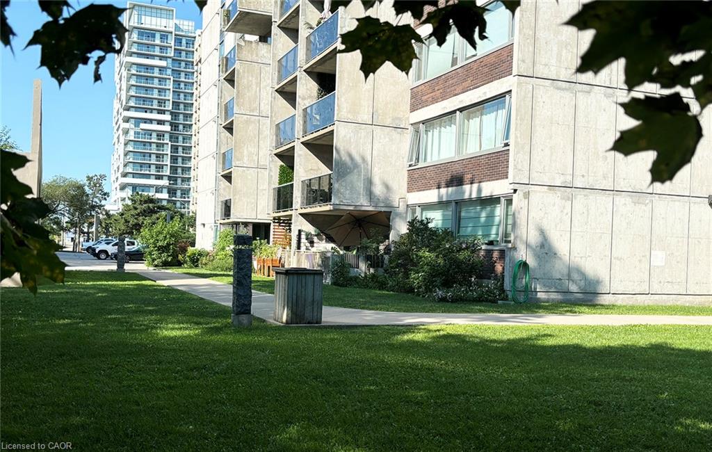1004-20 Speers Road Property Photo 27