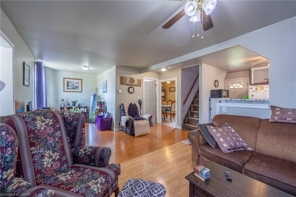 446 East Street Property Photo 4