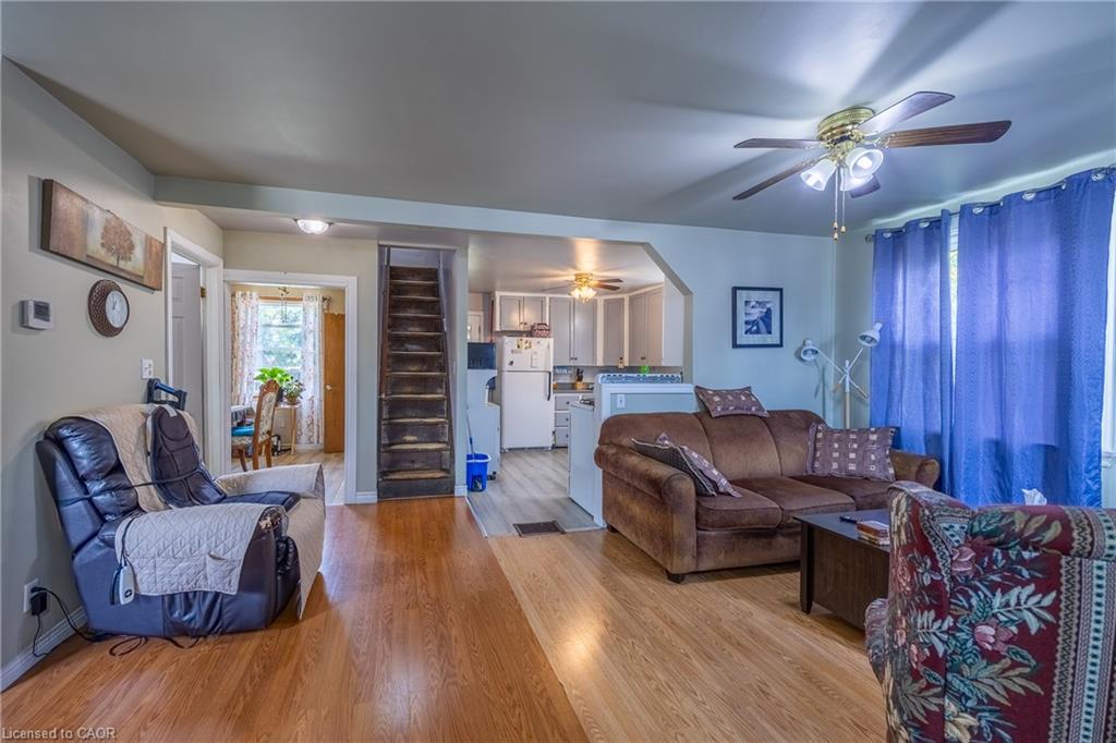 446 East Street Property Photo 6
