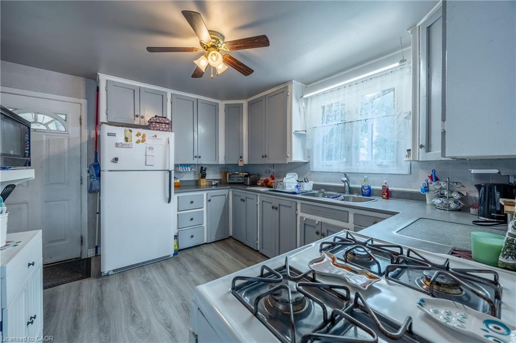 446 East Street Property Photo 7
