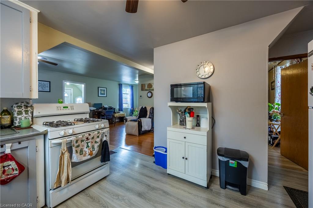 446 East Street Property Photo 8