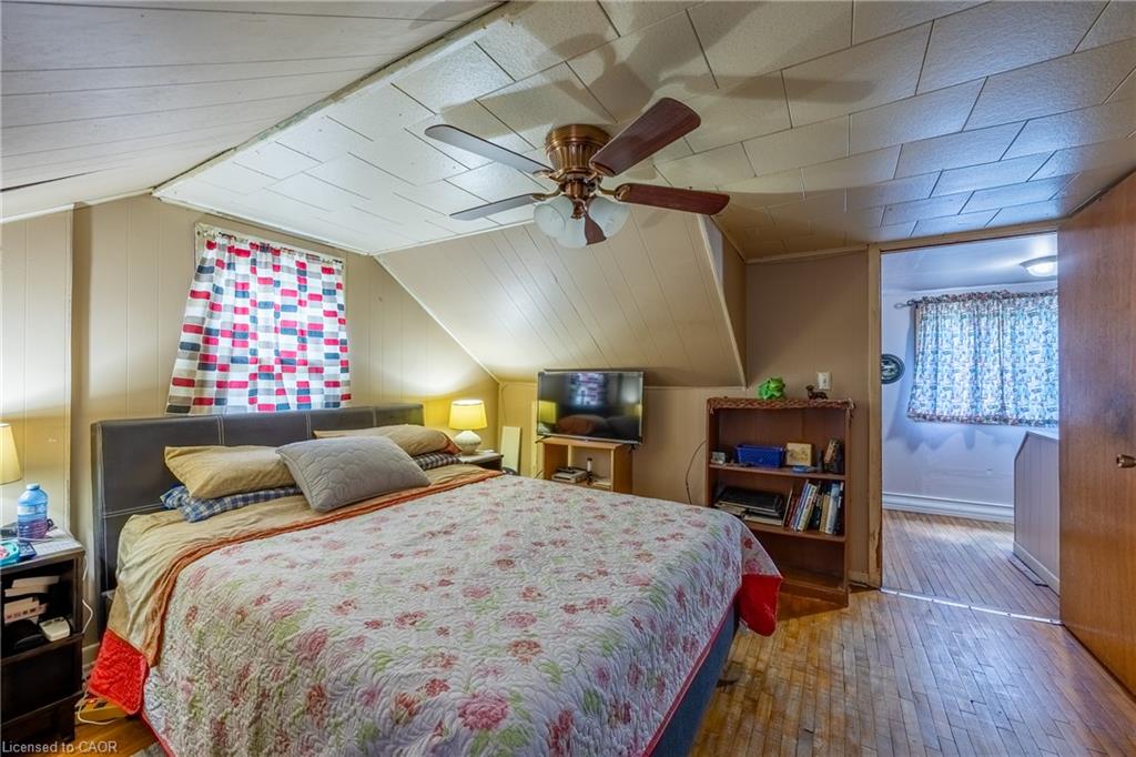 446 East Street Property Photo 14