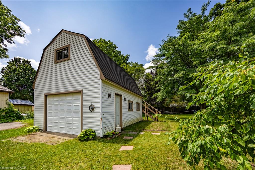 446 East Street Property Photo 28