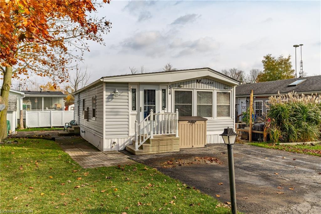 524 Poplar Place Property Photo 1