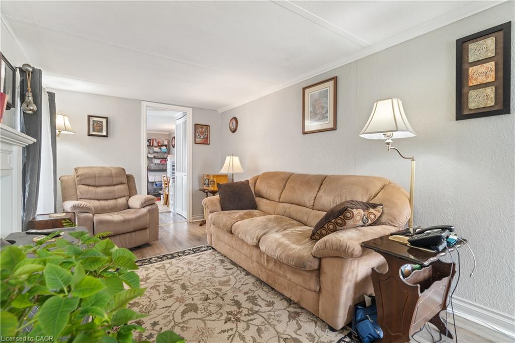 524 Poplar Place Property Photo 12