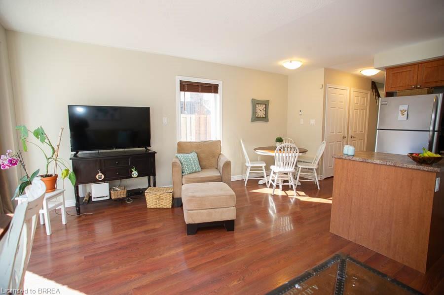 67-20 Mcconkey Crescent Property Photo 5