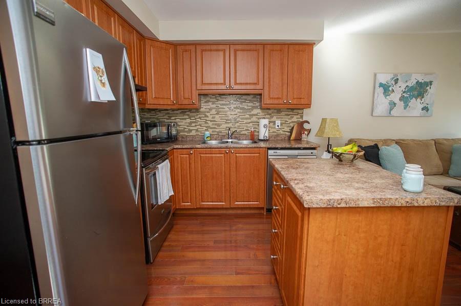 67-20 Mcconkey Crescent Property Photo 10