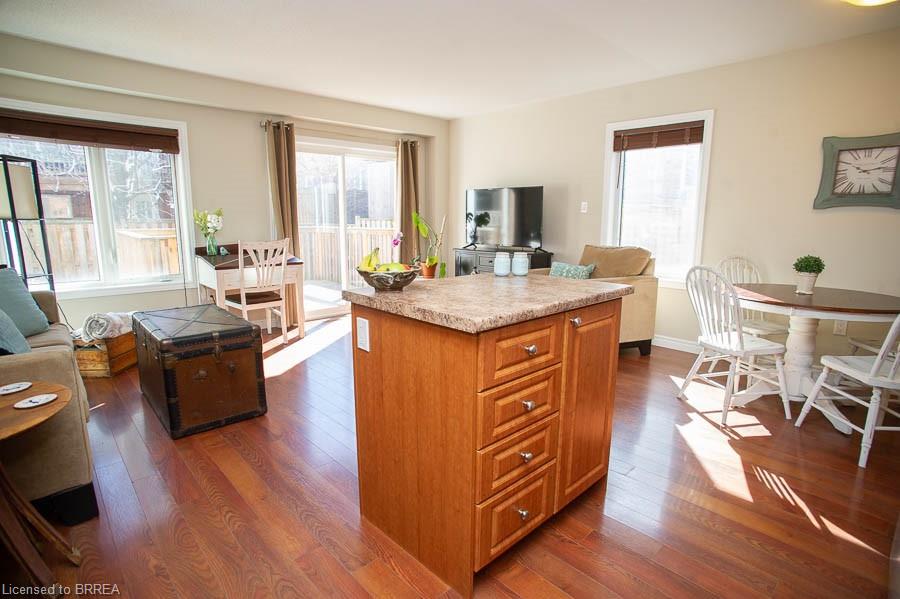 67-20 Mcconkey Crescent Property Photo 11