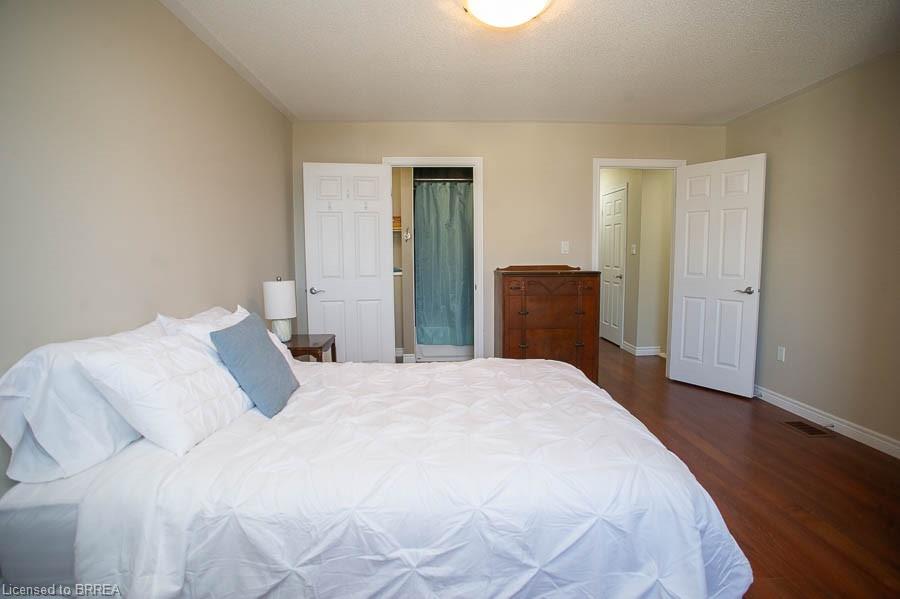 67-20 Mcconkey Crescent Property Photo 13