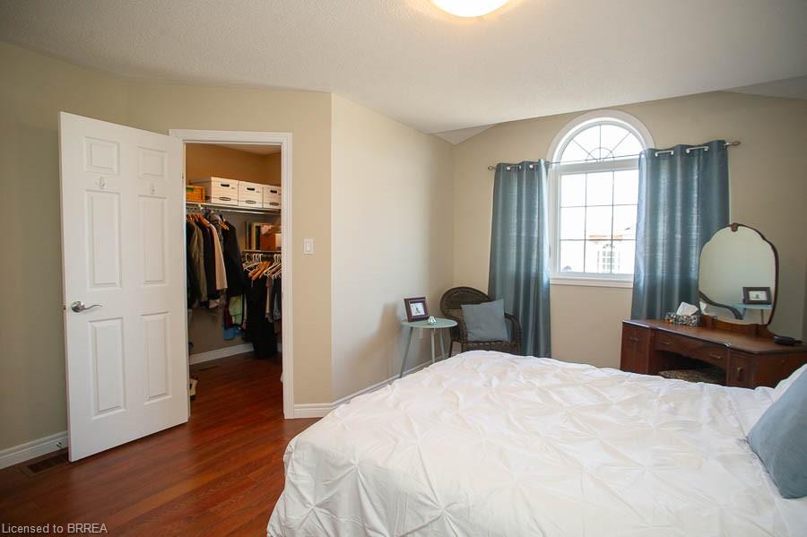 67-20 Mcconkey Crescent Property Photo 14