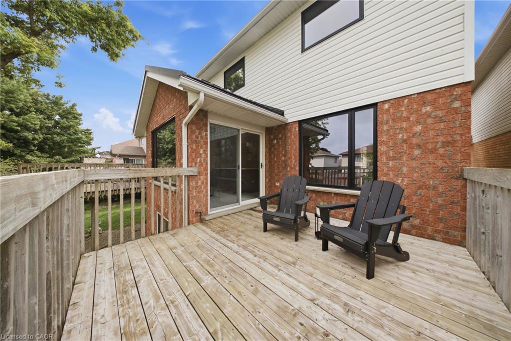19 Boulder Crescent Property Photo 31