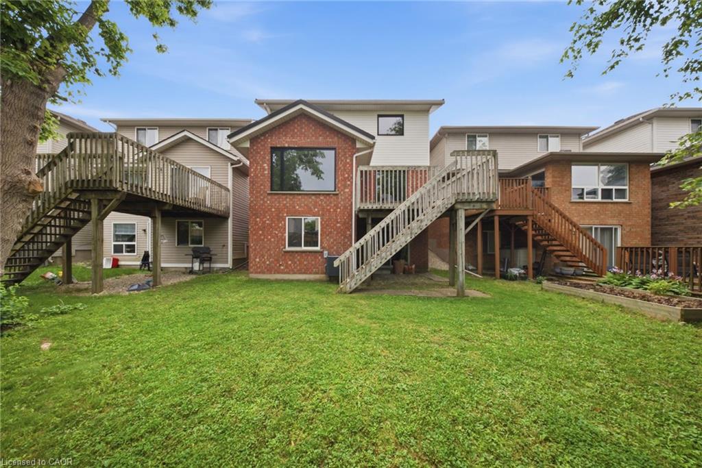 19 Boulder Crescent Property Photo 33